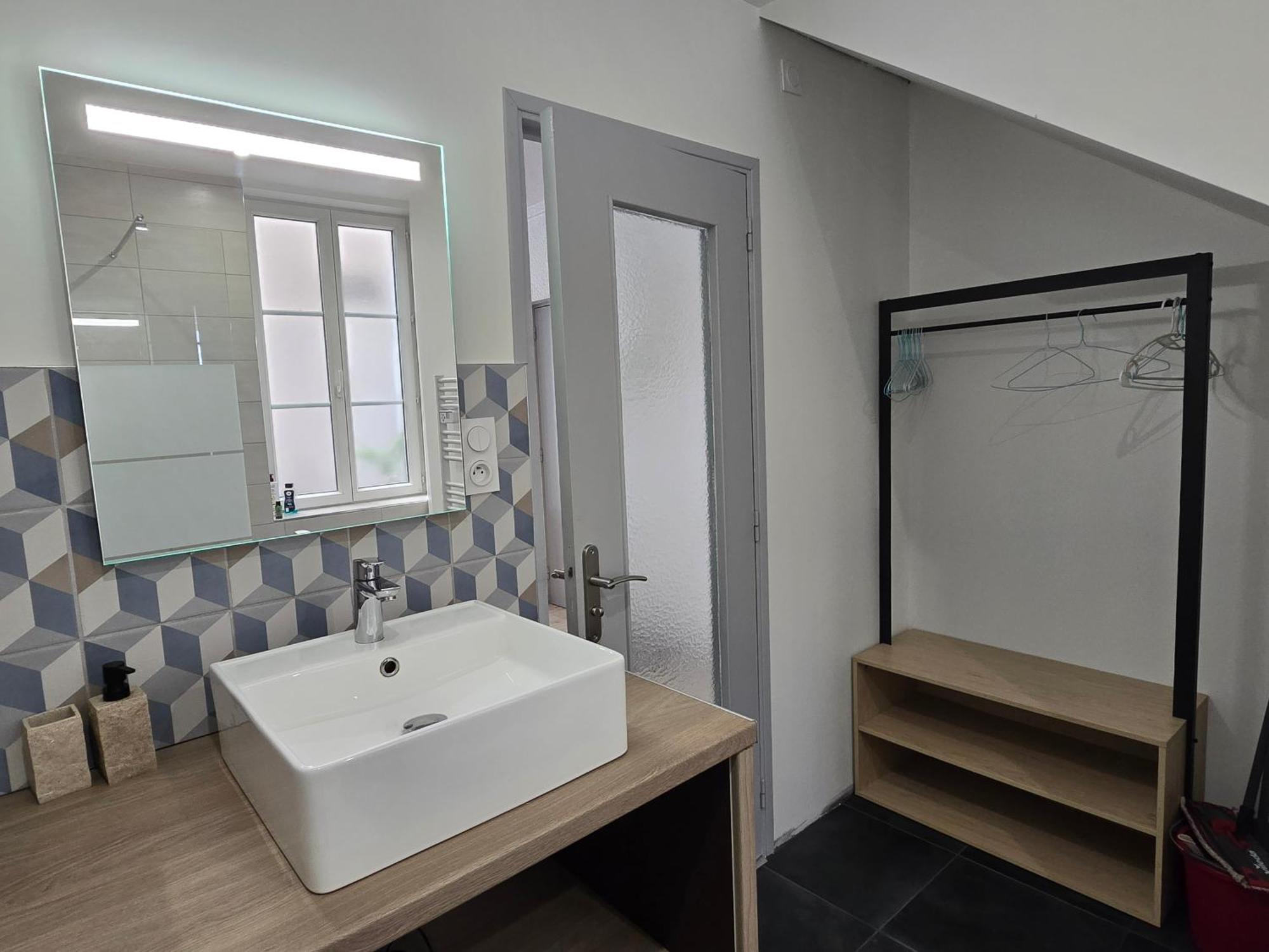 Appartement Au Calme Idealement Place A Macon. Exteriér fotografie